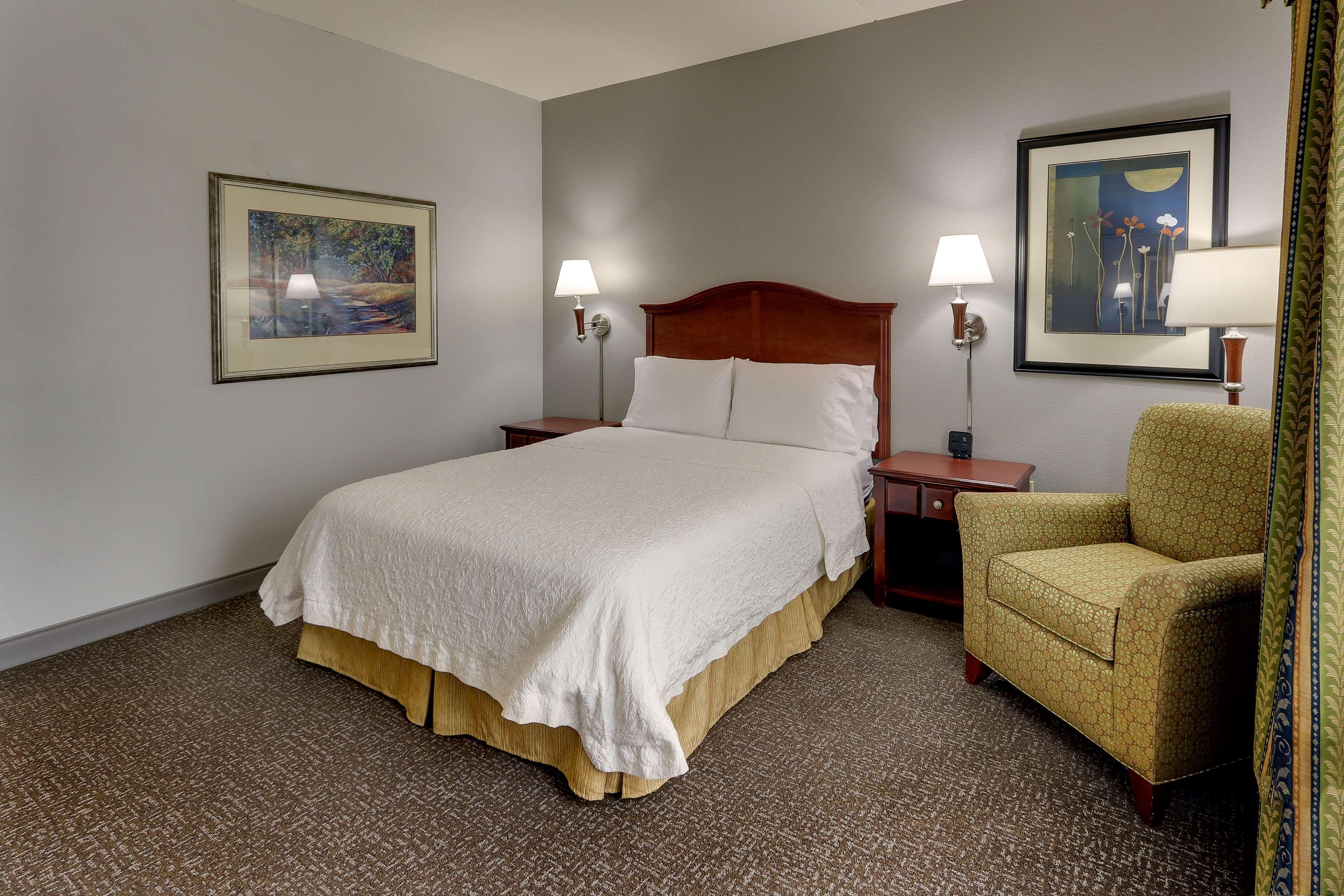 Hampton Inn & Suites Indianapolis-Airport Eksteriør bilde