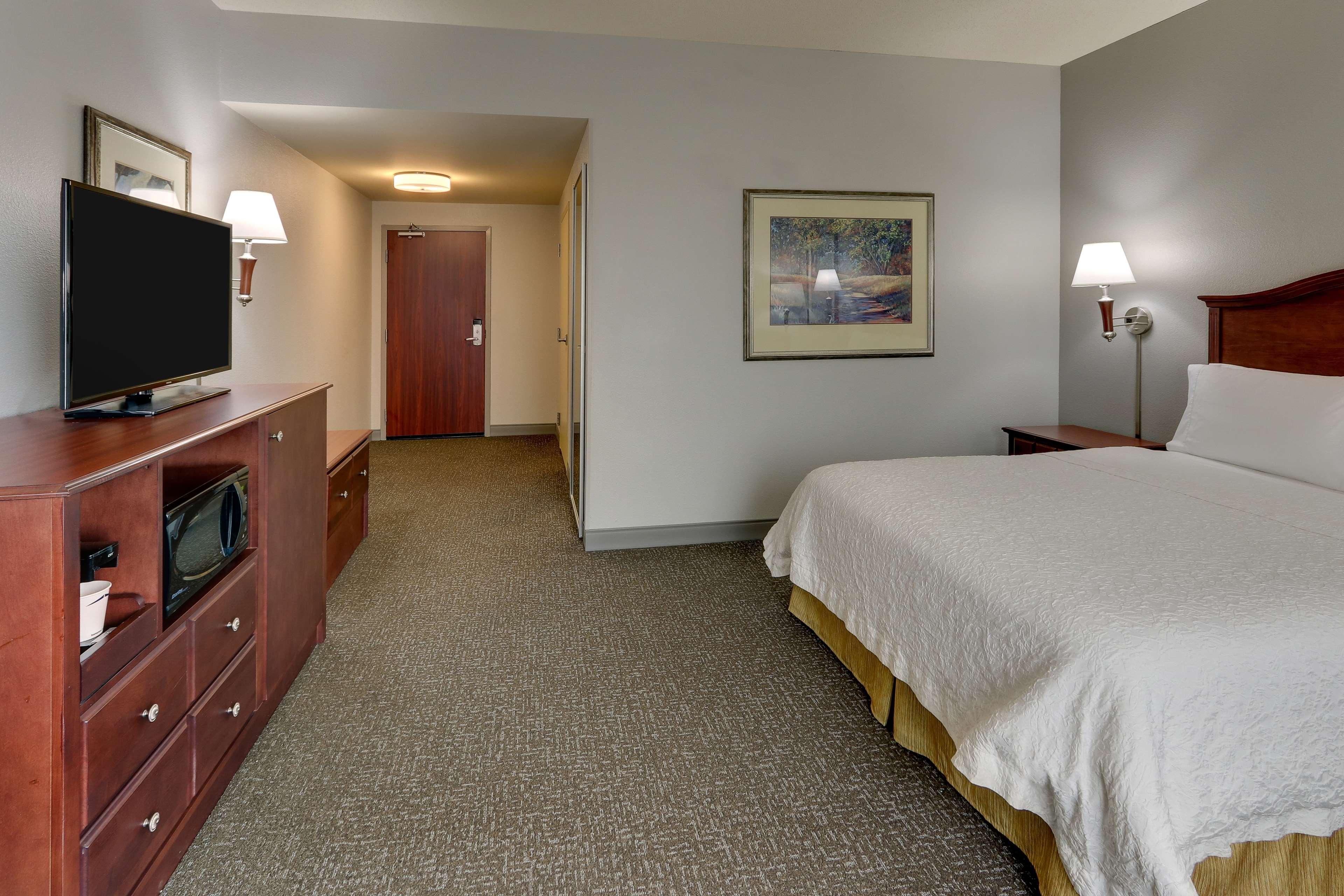 Hampton Inn & Suites Indianapolis-Airport Eksteriør bilde