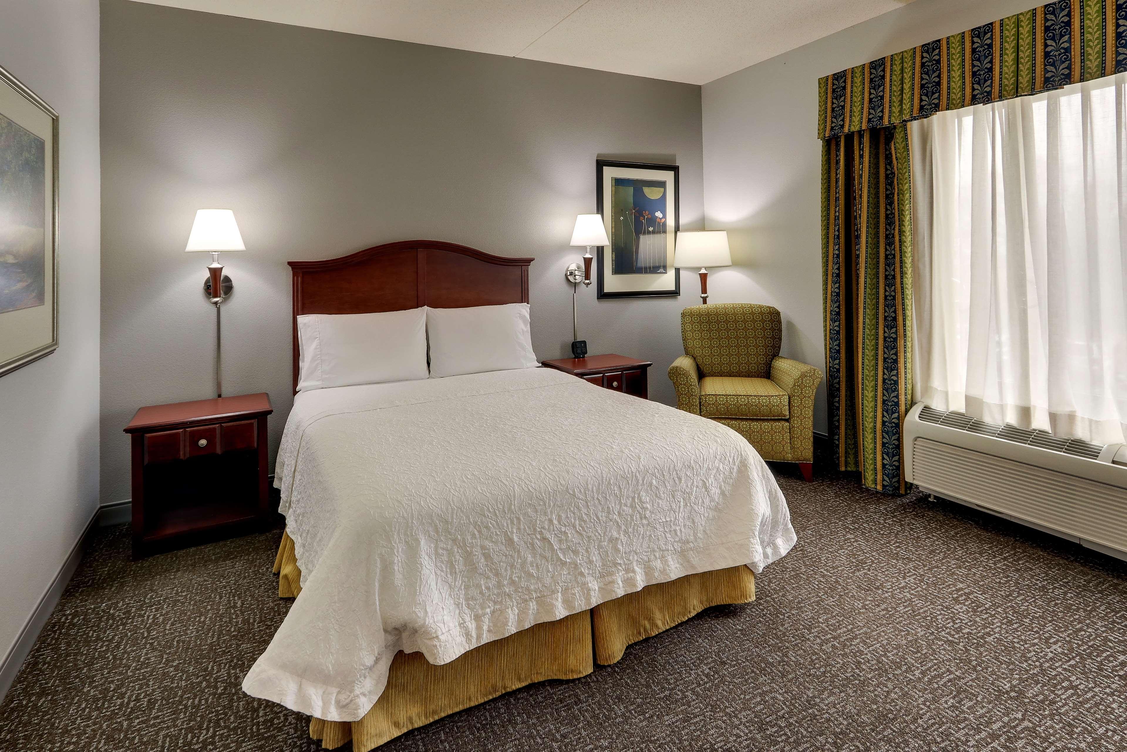 Hampton Inn & Suites Indianapolis-Airport Eksteriør bilde