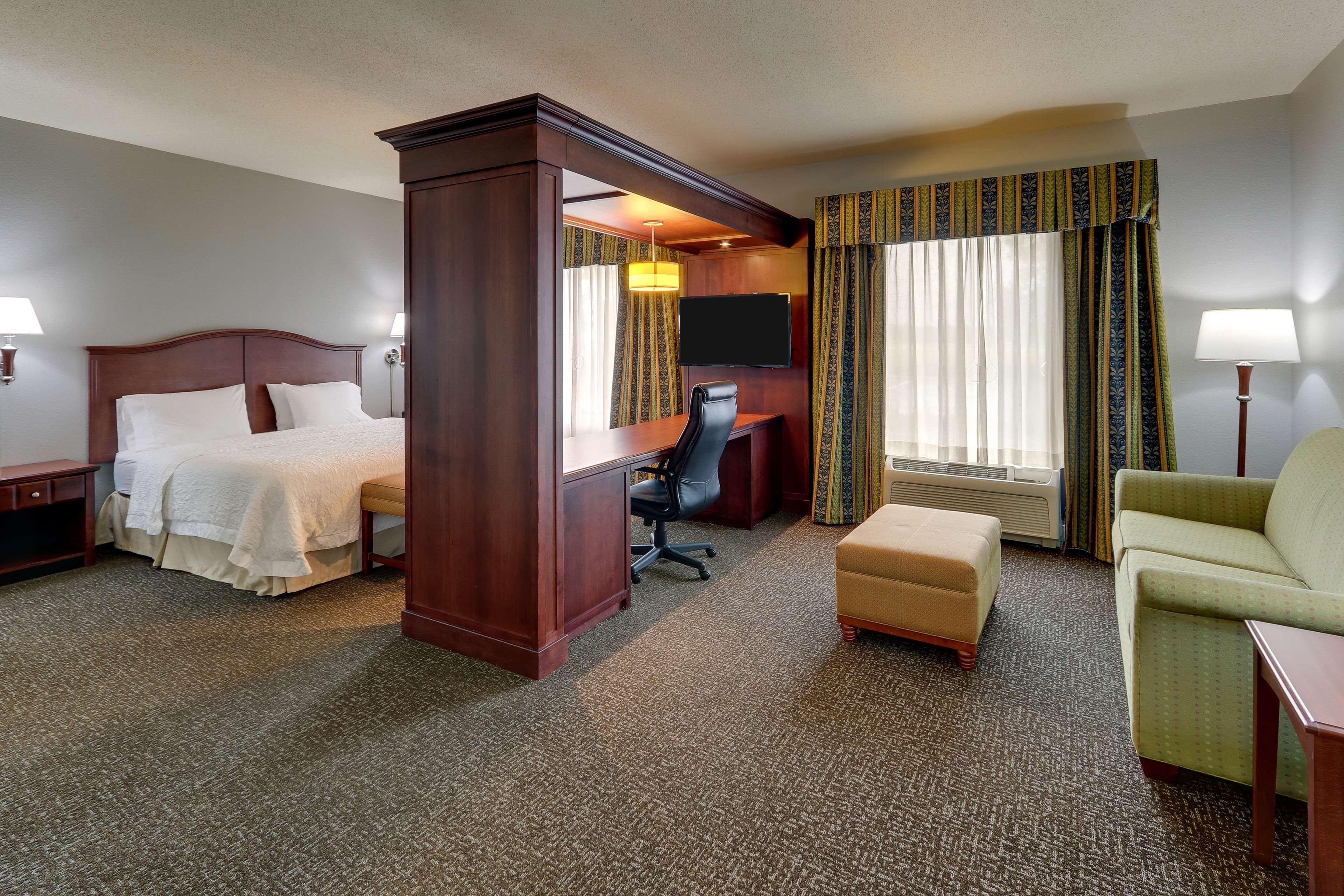 Hampton Inn & Suites Indianapolis-Airport Eksteriør bilde