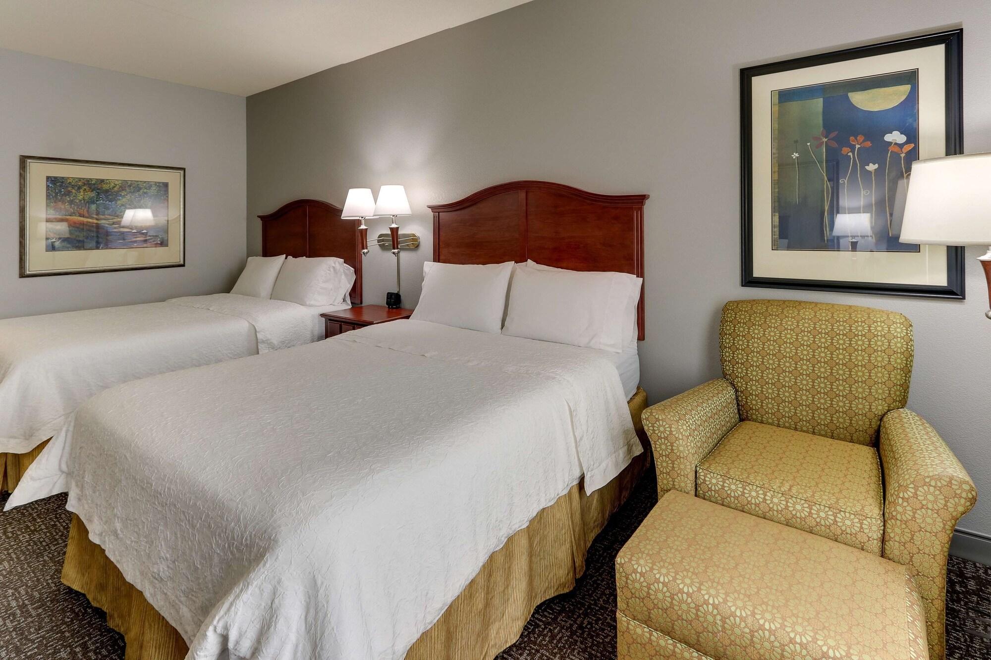 Hampton Inn & Suites Indianapolis-Airport Eksteriør bilde