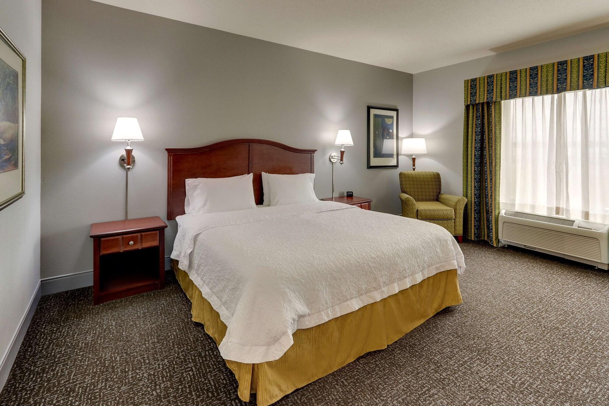 Hampton Inn & Suites Indianapolis-Airport Eksteriør bilde