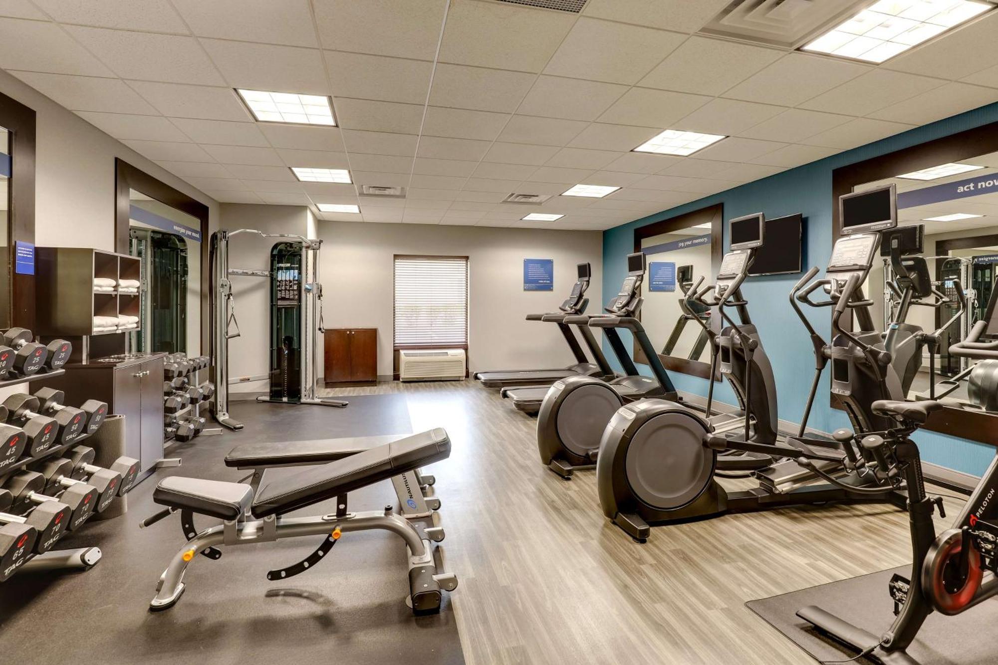 Hampton Inn & Suites Indianapolis-Airport Eksteriør bilde