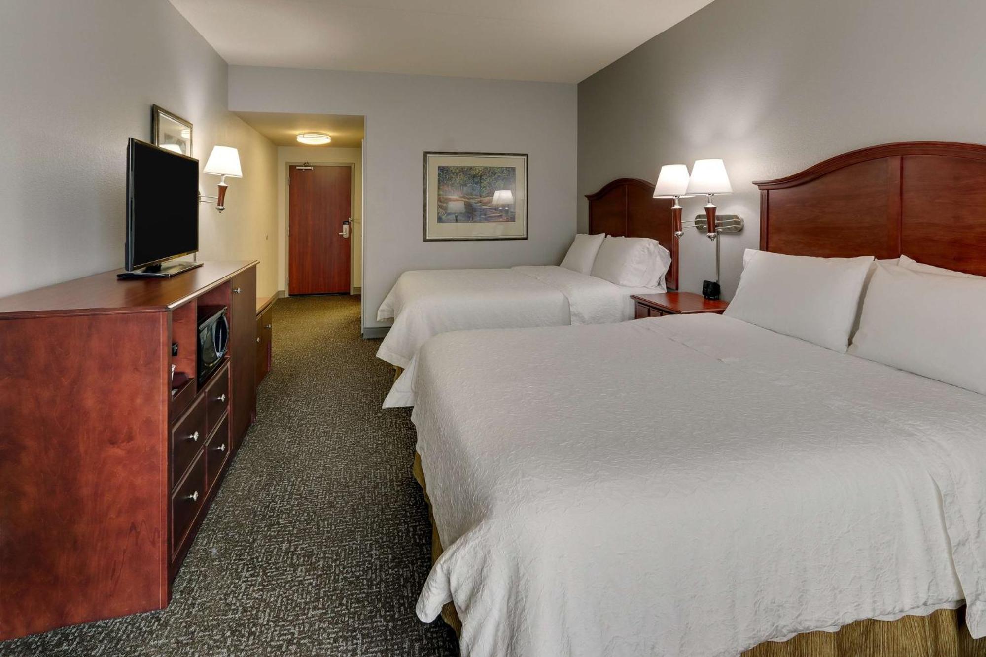 Hampton Inn & Suites Indianapolis-Airport Eksteriør bilde