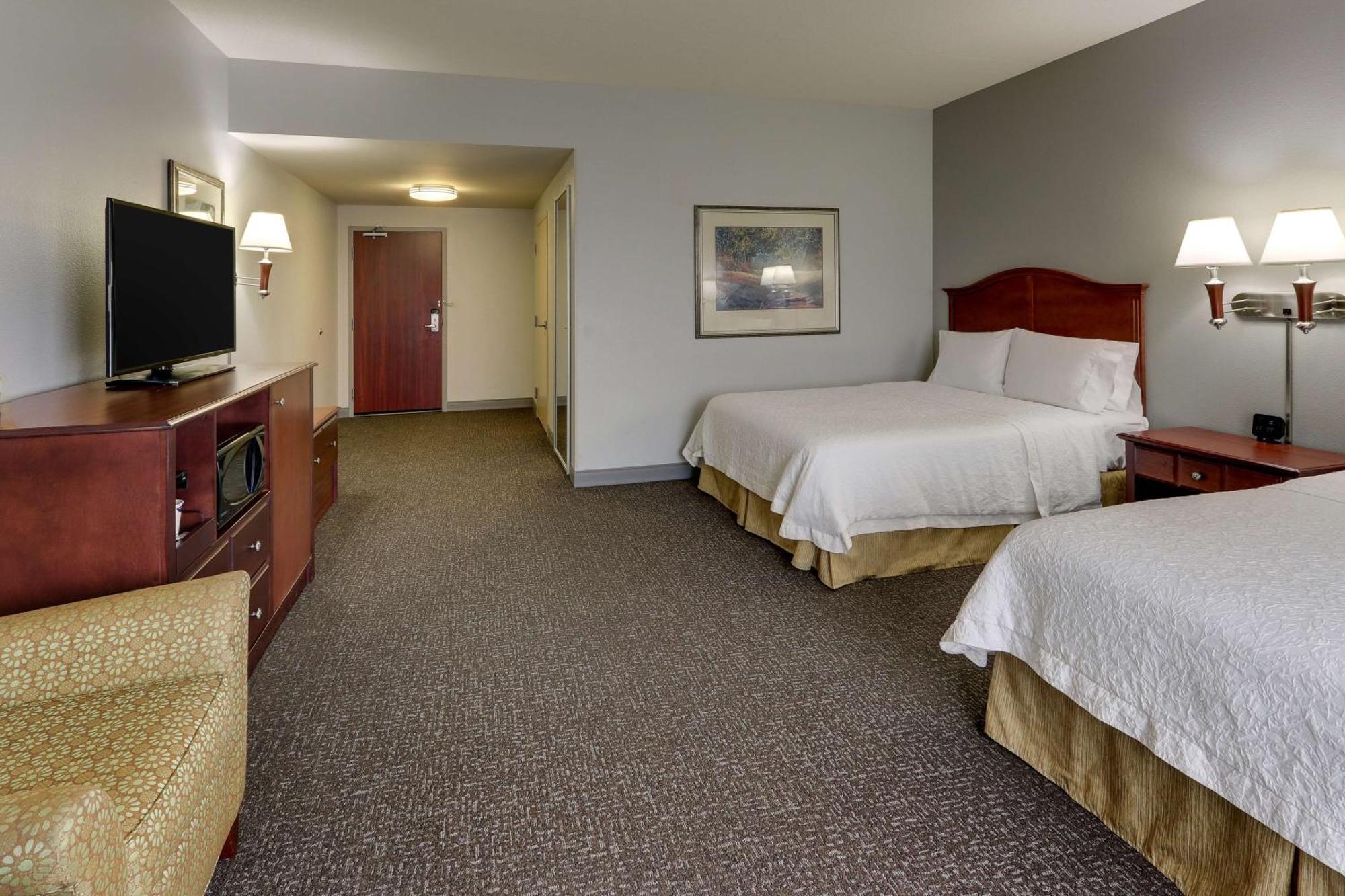 Hampton Inn & Suites Indianapolis-Airport Eksteriør bilde