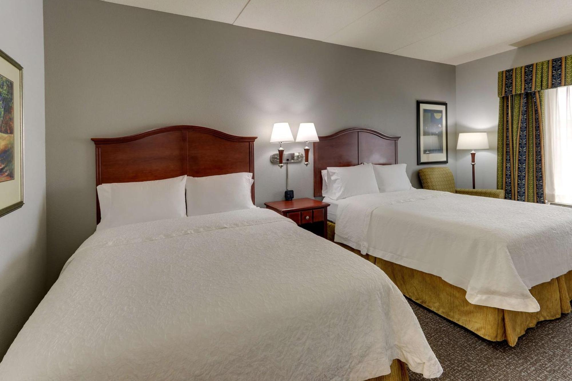 Hampton Inn & Suites Indianapolis-Airport Eksteriør bilde