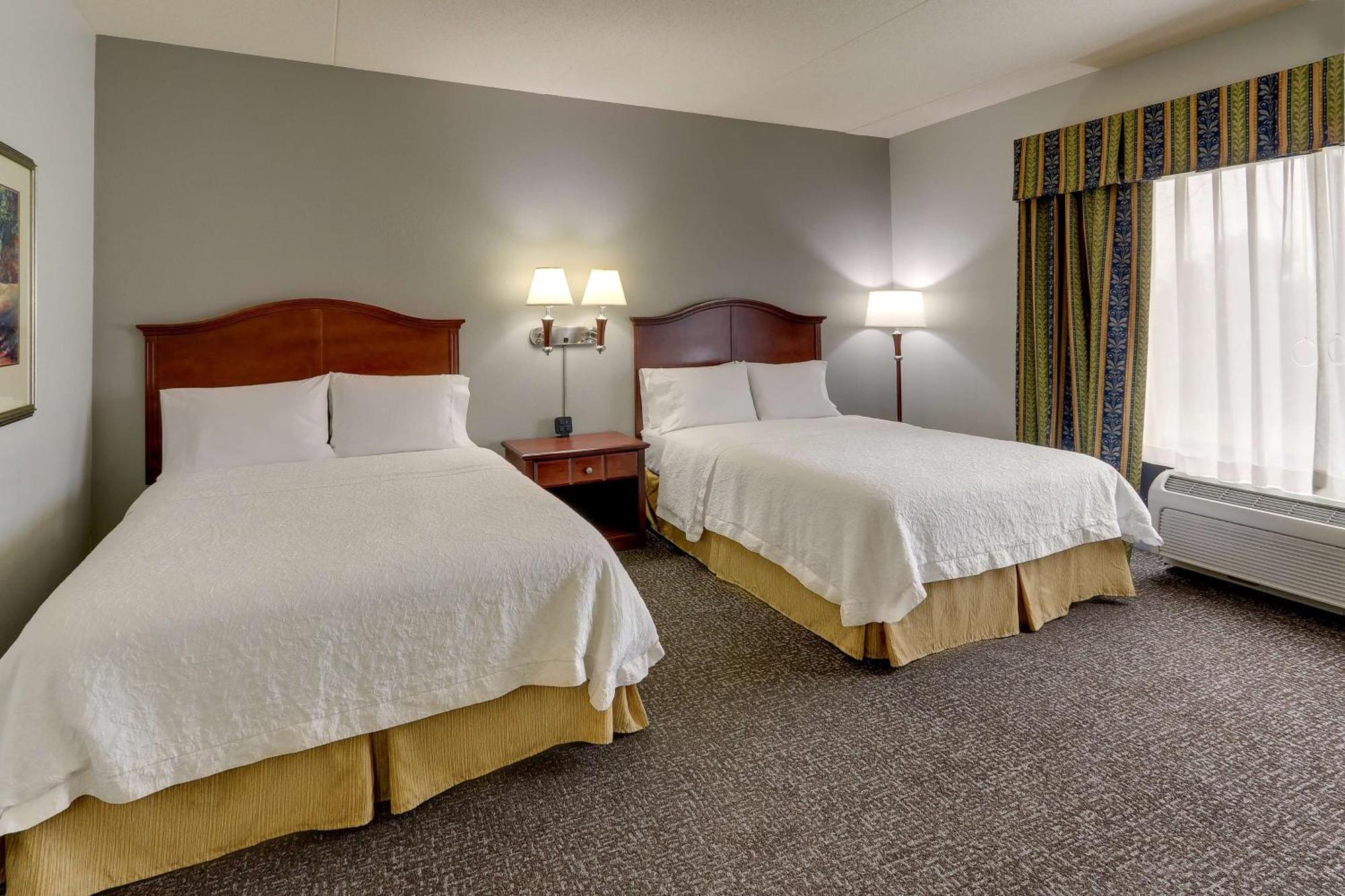 Hampton Inn & Suites Indianapolis-Airport Eksteriør bilde
